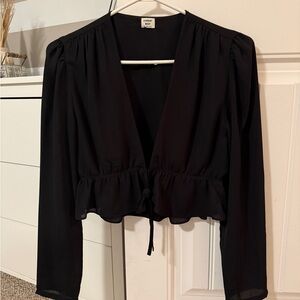 Aritzia Sunday best top tie front top
